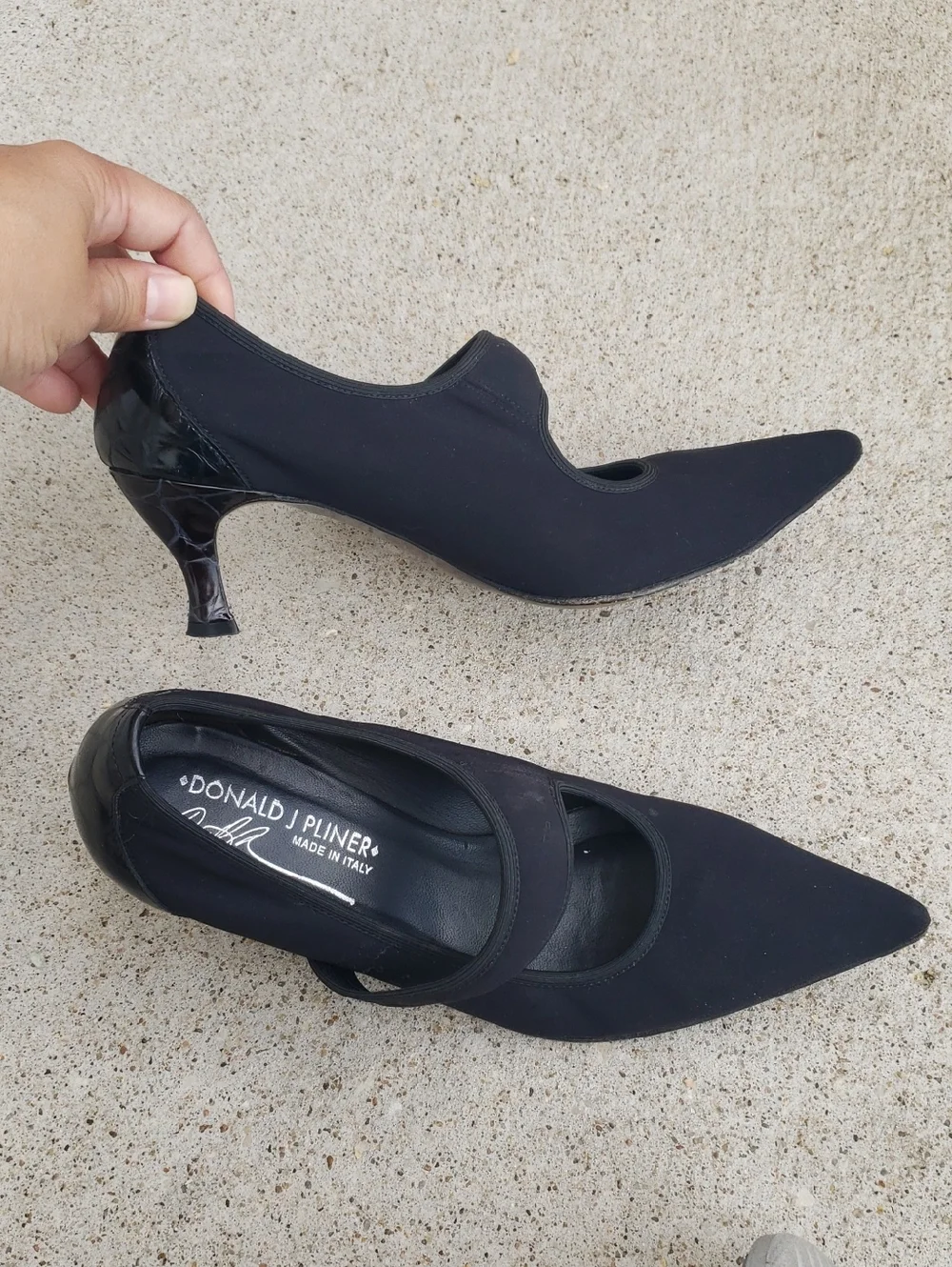 Donald J Pliner Stretch Black Mary Jane Kitten Heels Pointed Toe Sandals Size 6